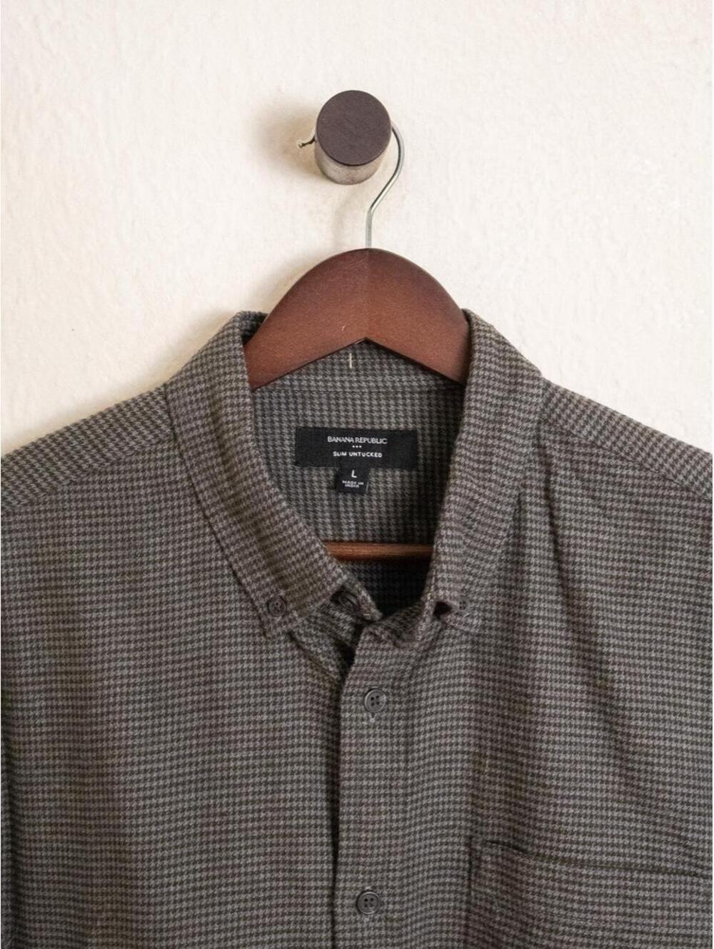 Banana Republic Gray Houndstooth Button-Up Shirt